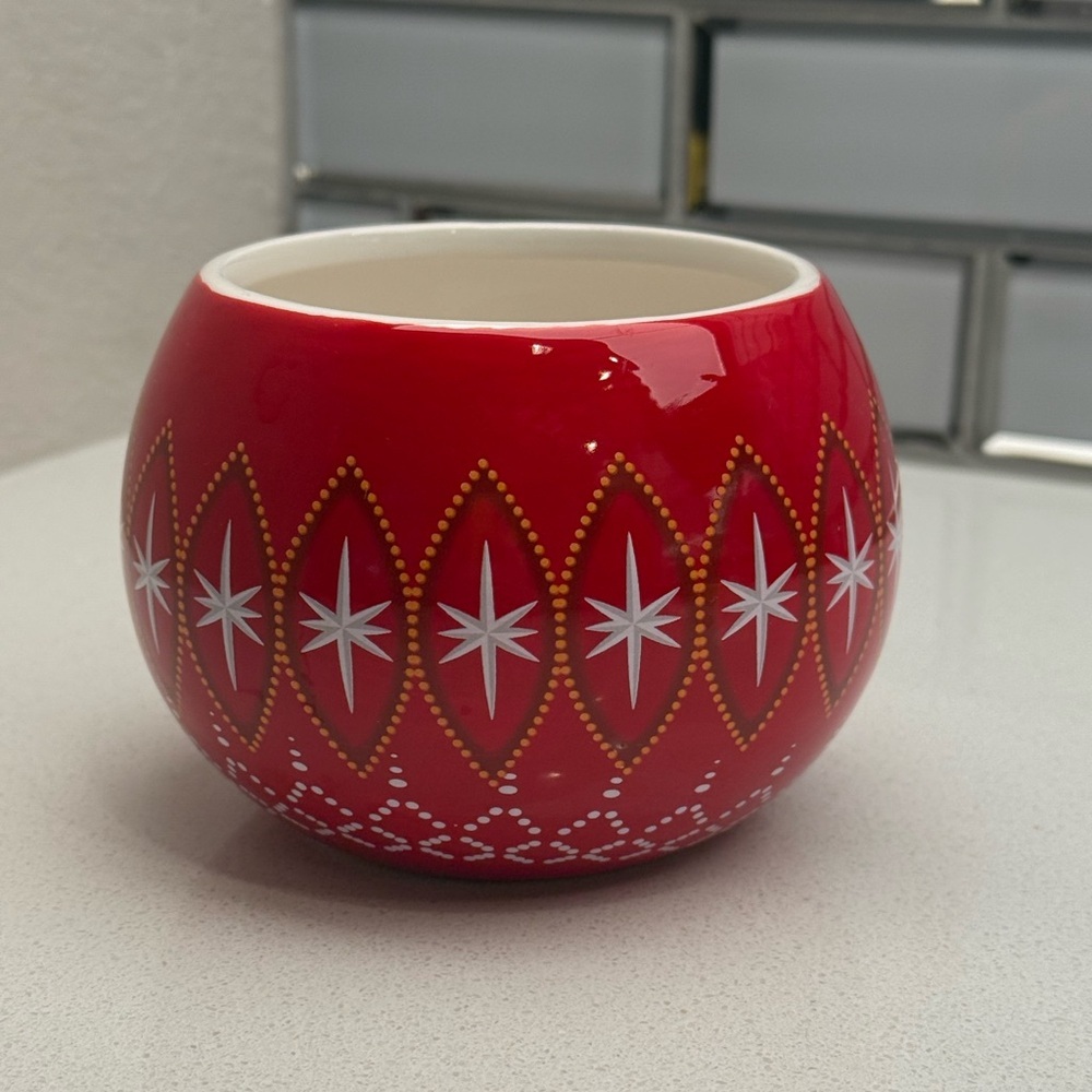 Harry & David Holiday Christmas Mug Red and White Starburst Pattern Ceramic - Picture 5 of 10